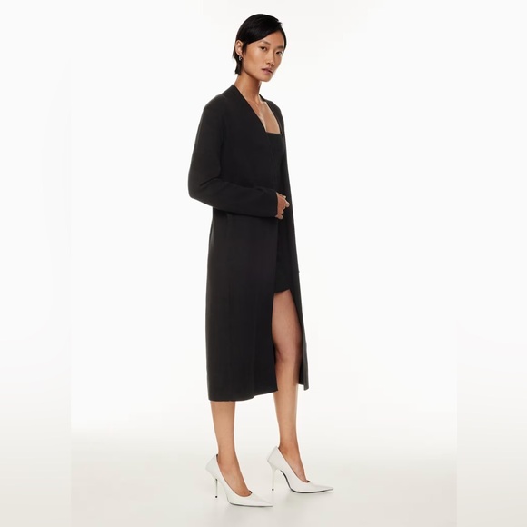 Babaton Black Orpheum Robe - Picture 6 of 13